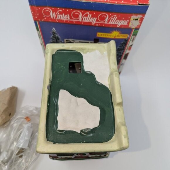 NEW VTG 1995 Winter Valley Villages Dollar General Store Porcelain Lighted House - Picture 6 of 15